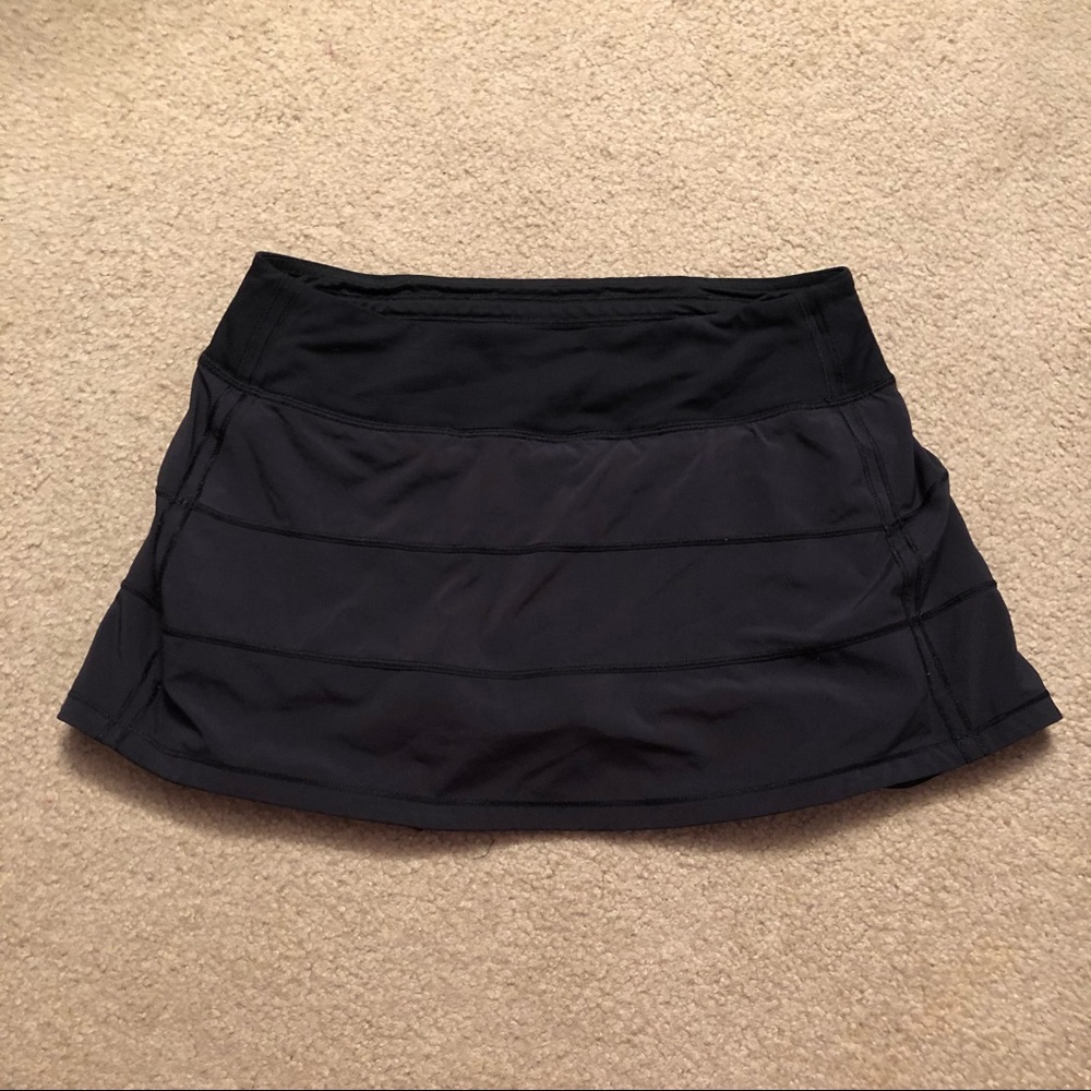 Black lululemon pace rival skirt size 6